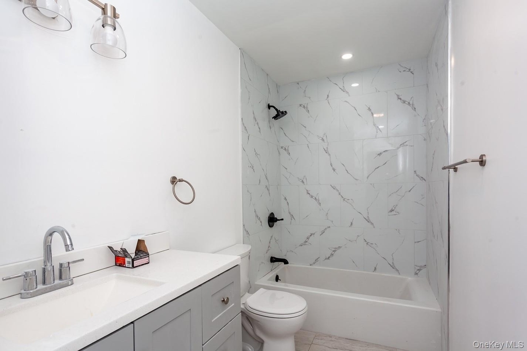 300 Highland Avenue - Photo 11