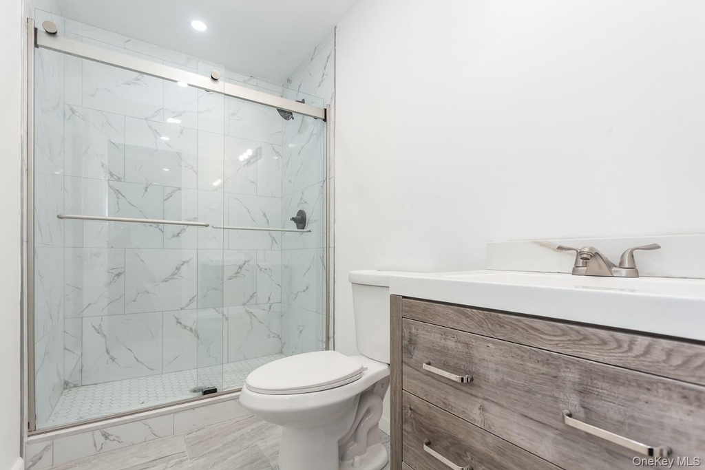 300 Highland Avenue - Photo 8