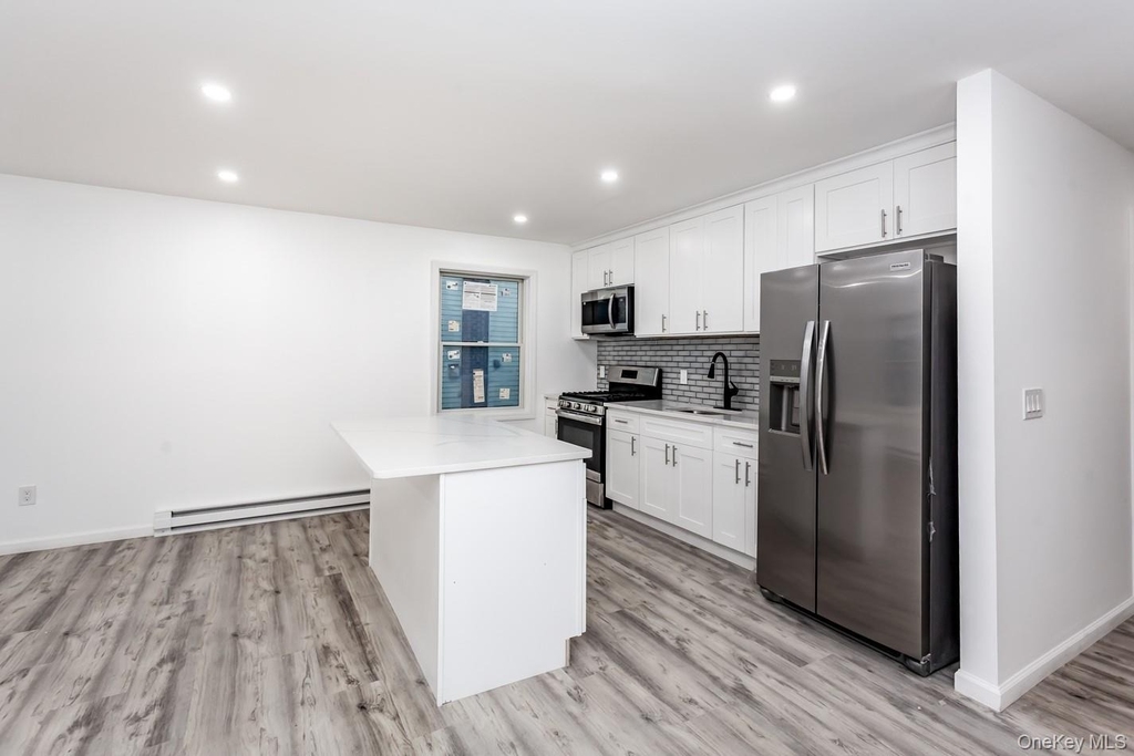 300 Highland Avenue - Photo 10