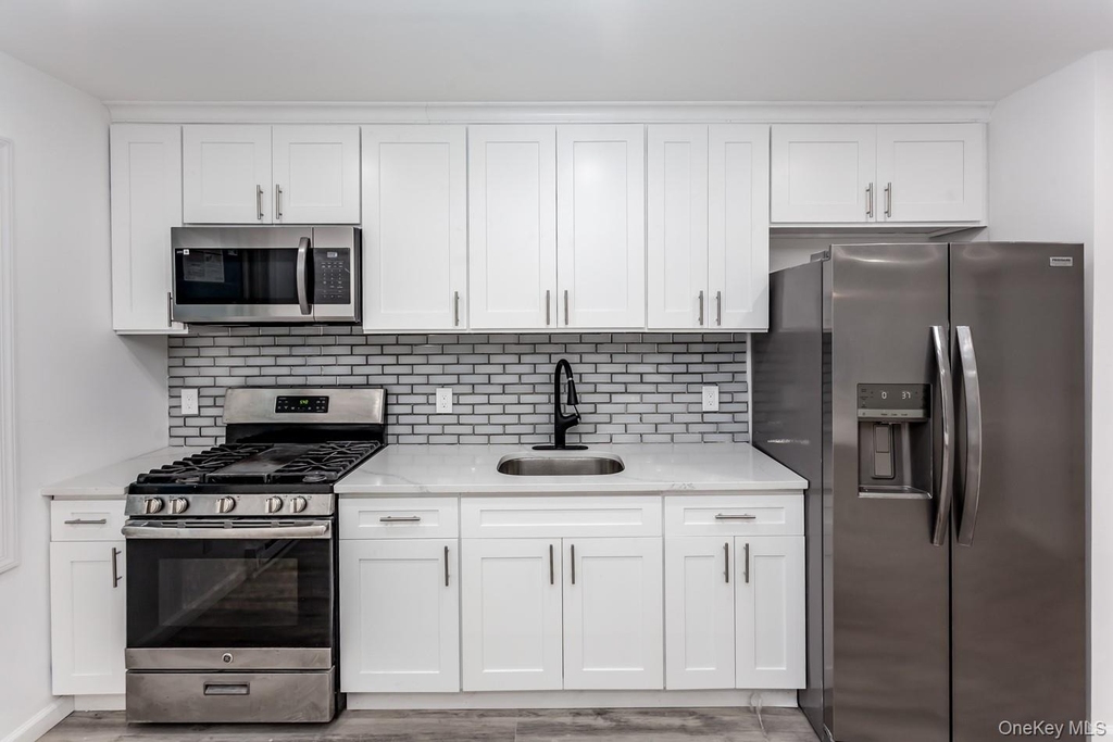 300 Highland Avenue - Photo 15
