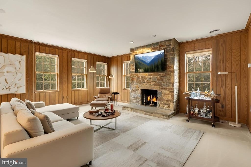 221 Chain Bridge Road - Photo 9