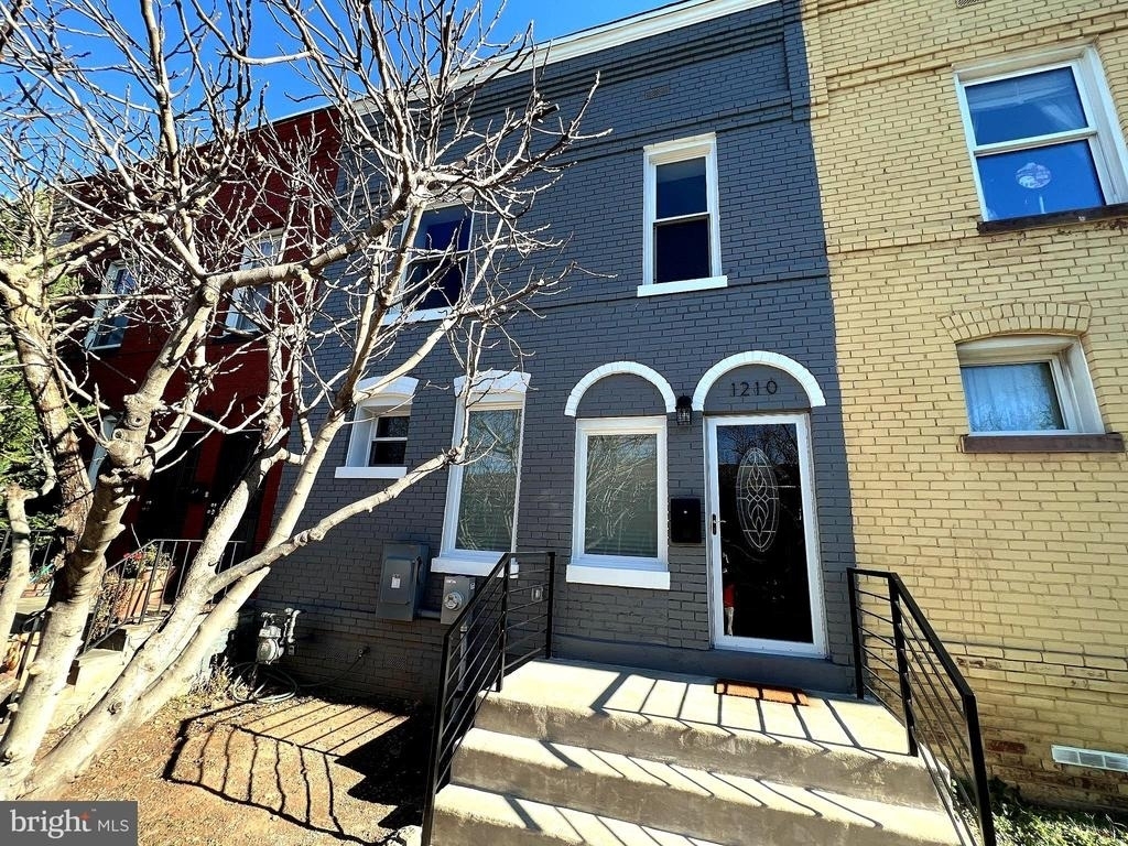 1210 Half Street Sw - Photo 1