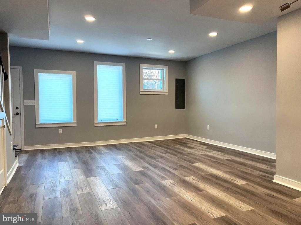 1210 Half Street Sw - Photo 4