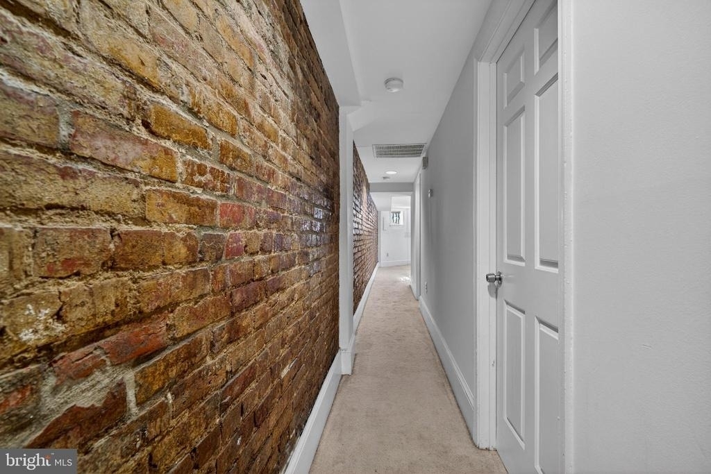 1351 Monroe Street Nw - Photo 20