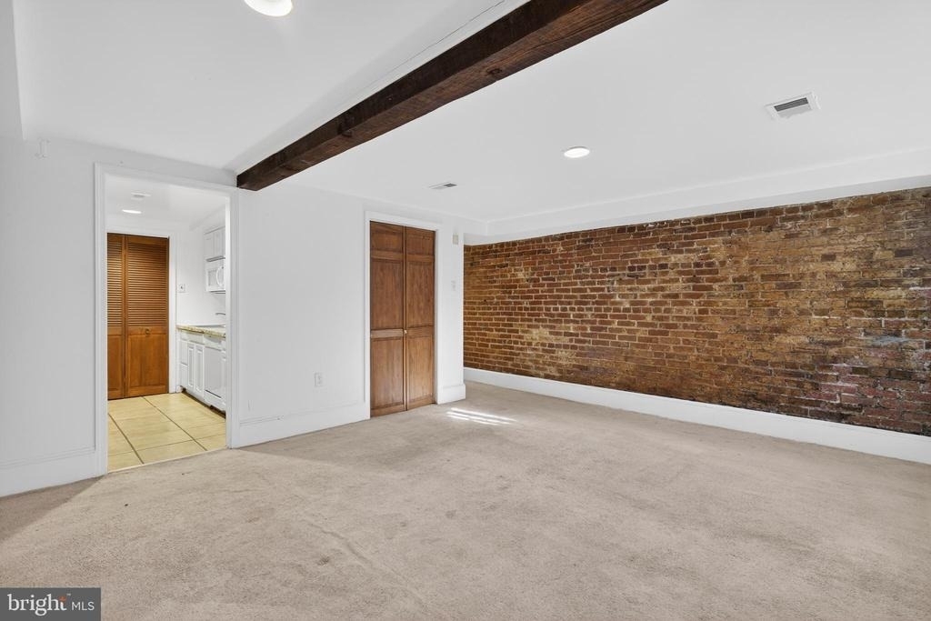 1351 Monroe Street Nw - Photo 0