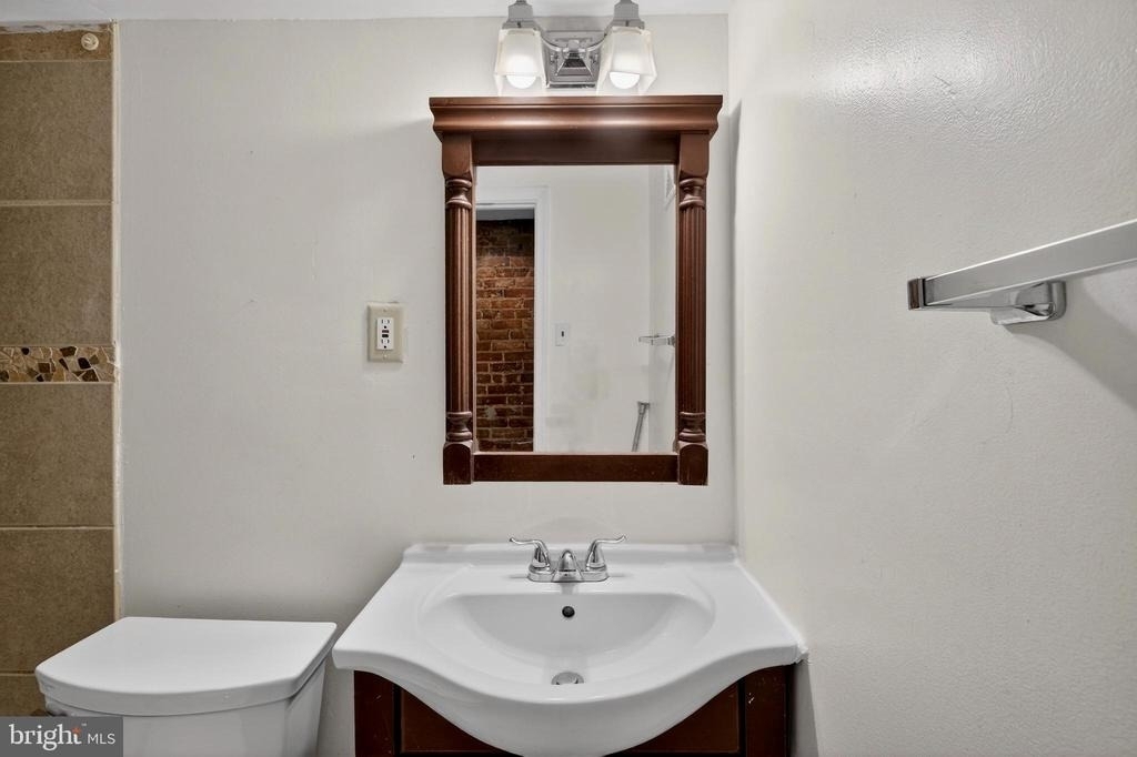 1351 Monroe Street Nw - Photo 11