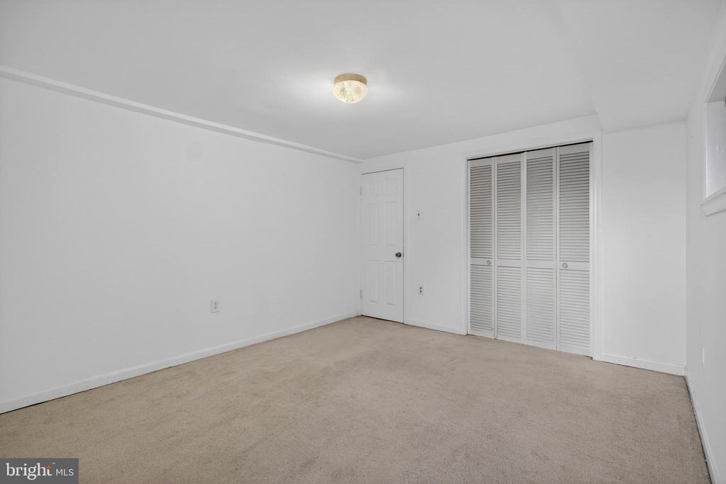 1351 Monroe Street Nw - Photo 19