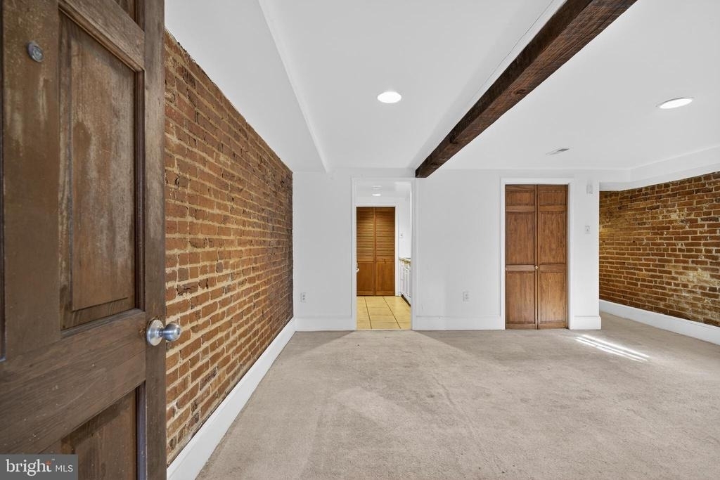 1351 Monroe Street Nw - Photo 3