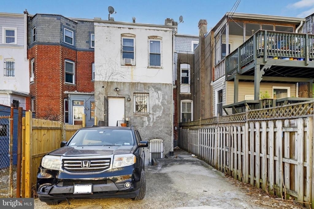 1351 Monroe Street Nw - Photo 21