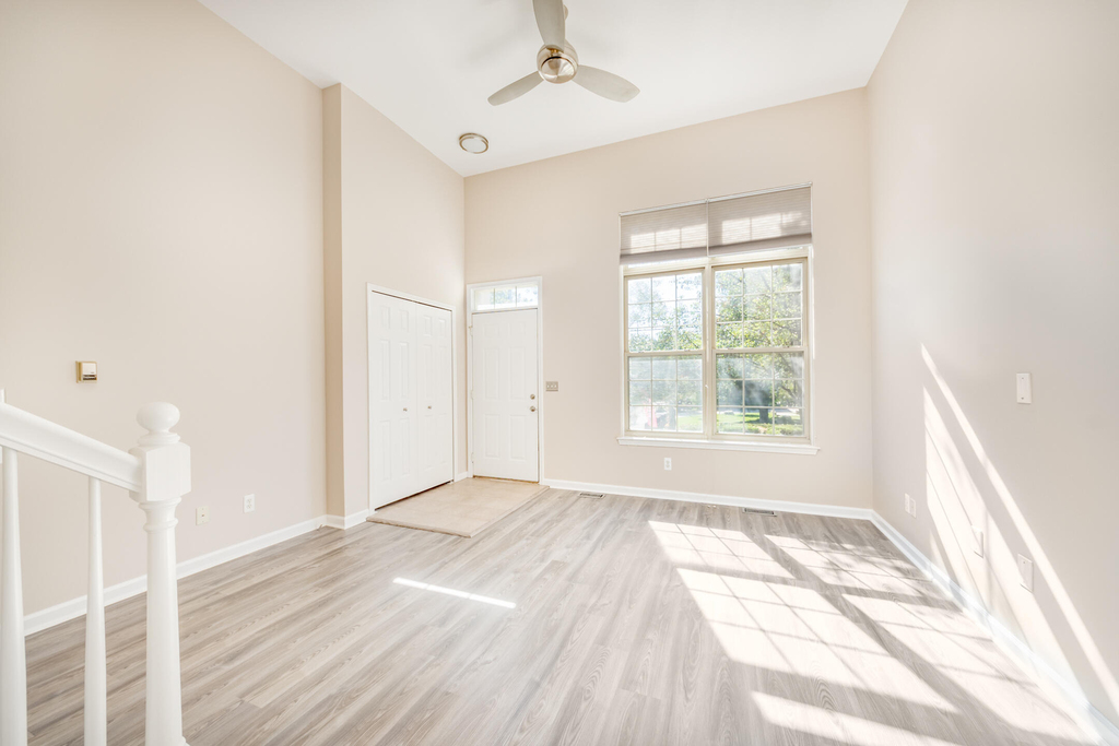 695 River Park Village Boulevard - Photo 3