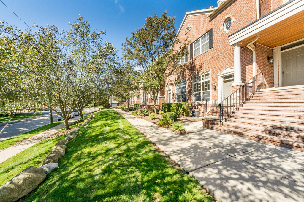 695 River Park Village Boulevard - Photo 0