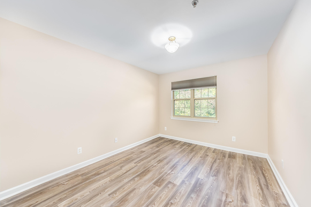 695 River Park Village Boulevard - Photo 6