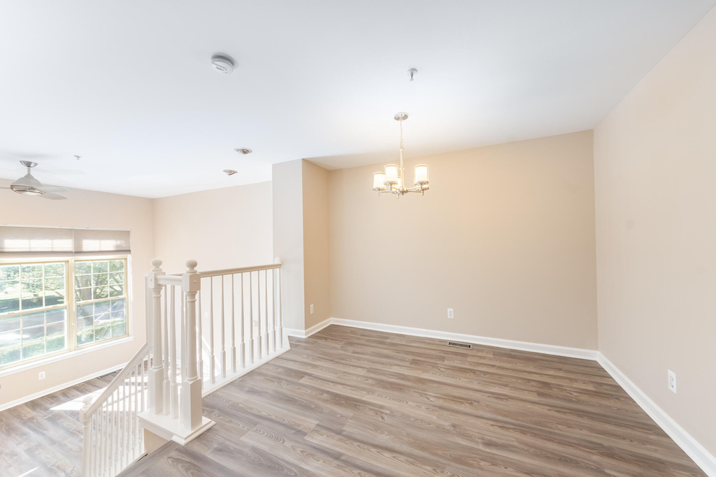 695 River Park Village Boulevard - Photo 4