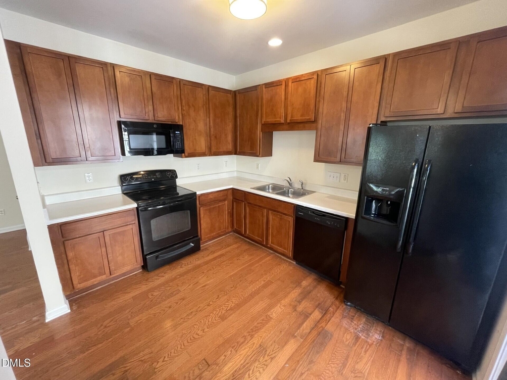 1130 Renewal Place - Photo 2