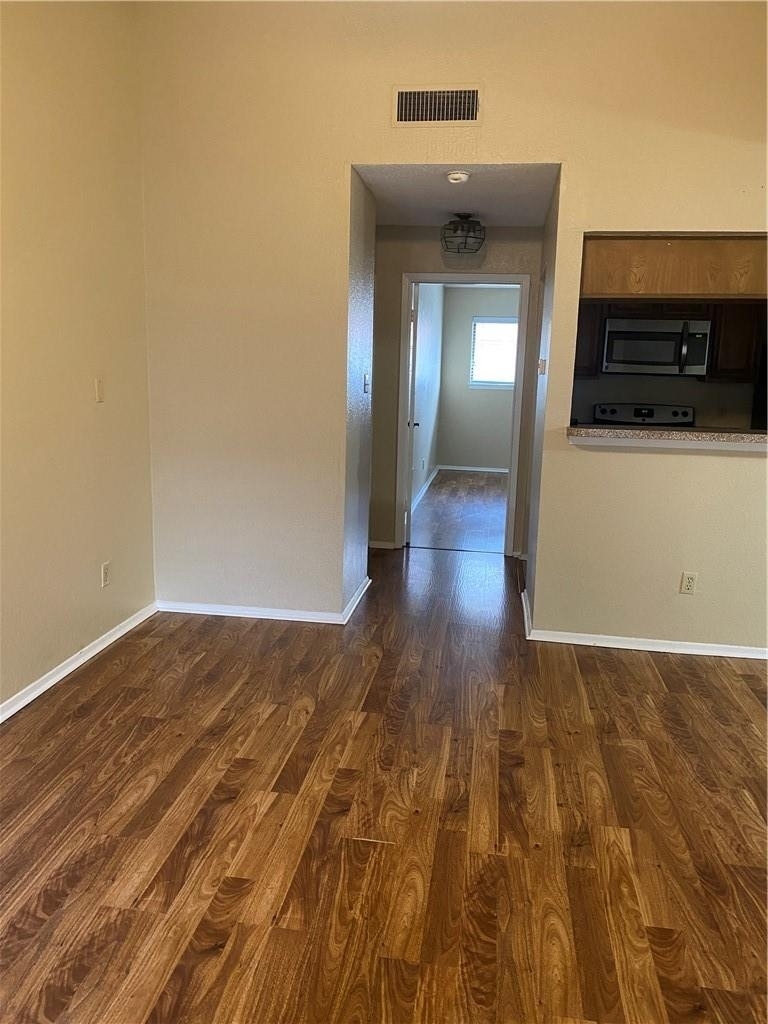 806 W 24th St - Photo 3