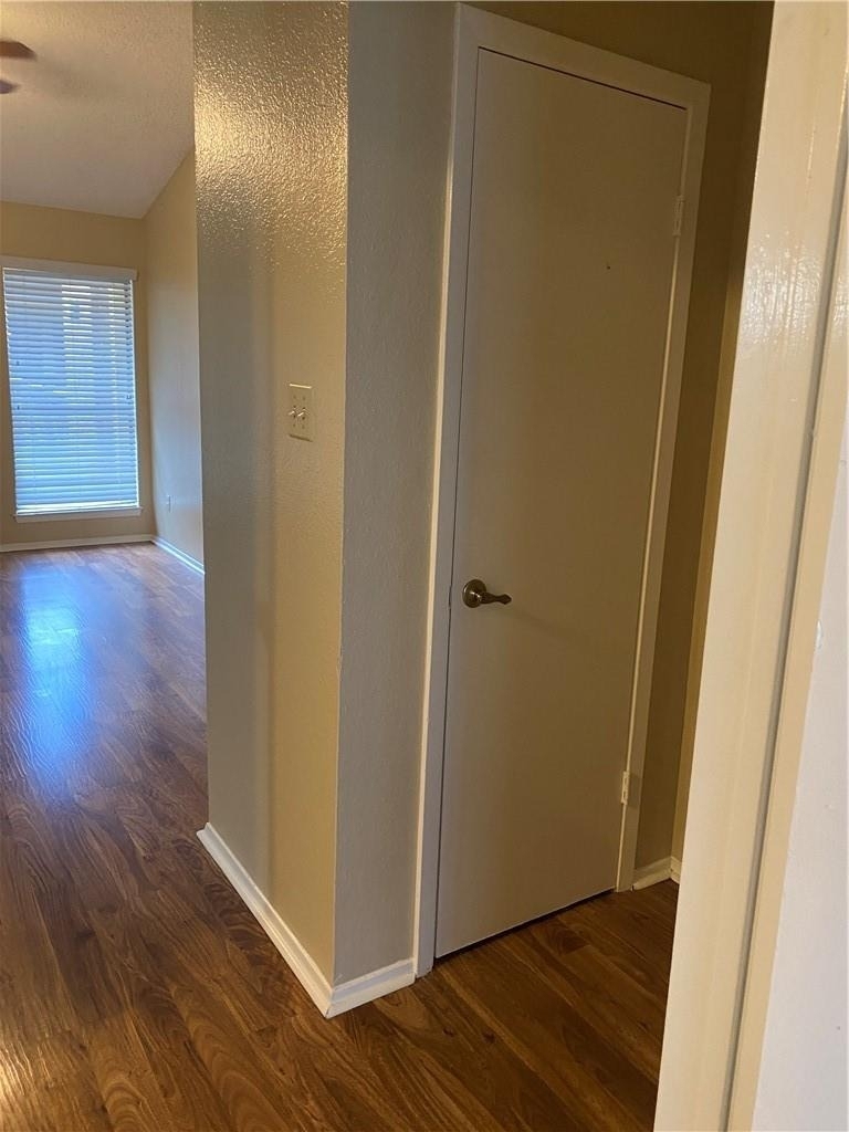 806 W 24th St - Photo 9