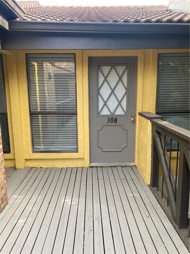 806 W 24th St - Photo 0
