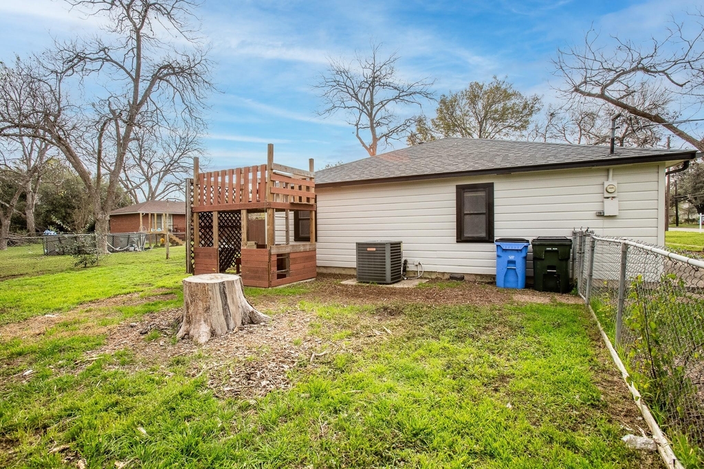 803 Peach St - Photo 33