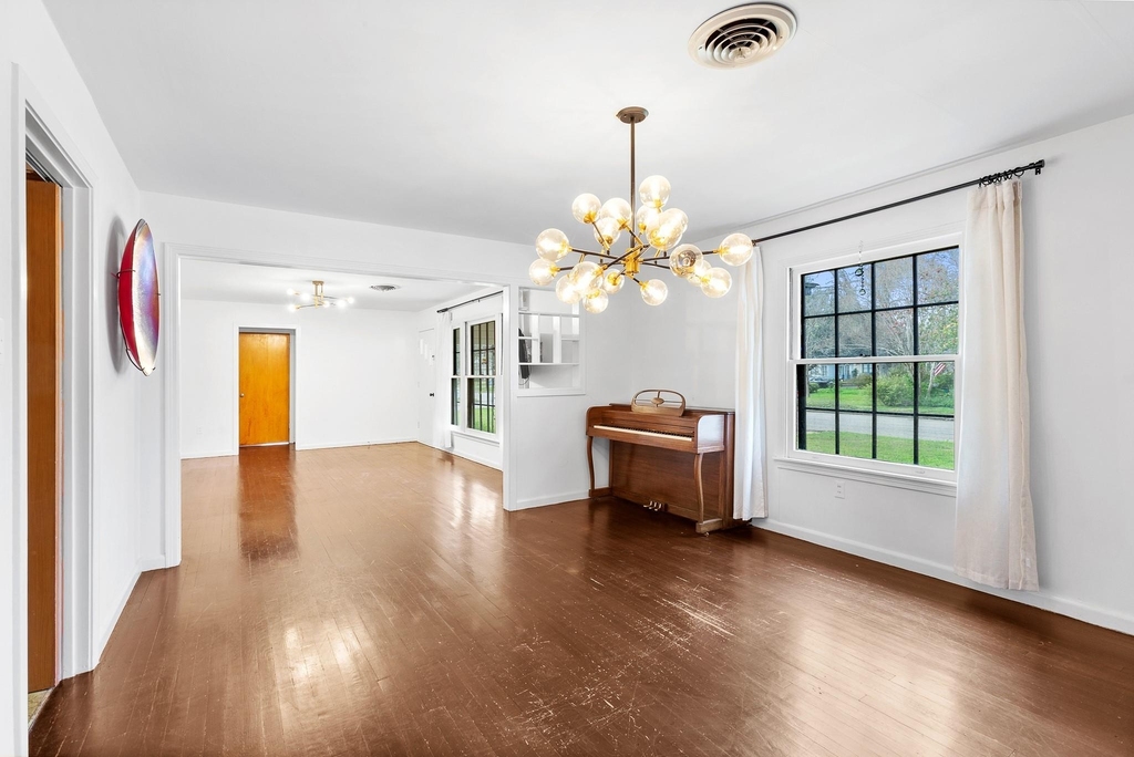 803 Peach St - Photo 6