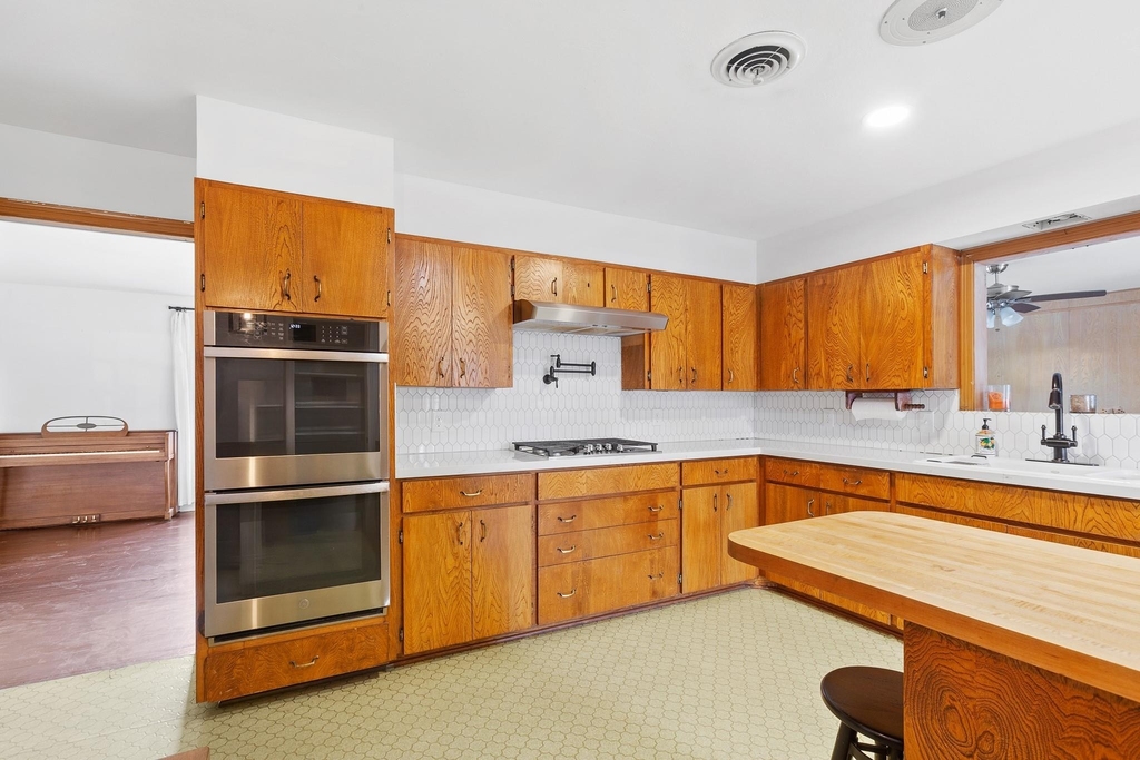 803 Peach St - Photo 13