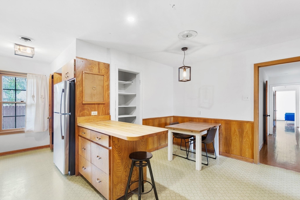 803 Peach St - Photo 11