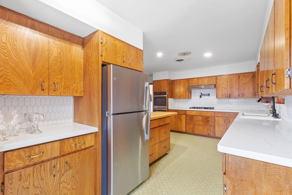 803 Peach St - Photo 10