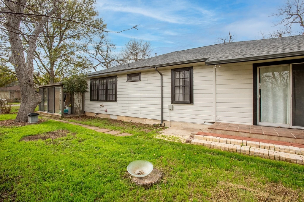 803 Peach St - Photo 30