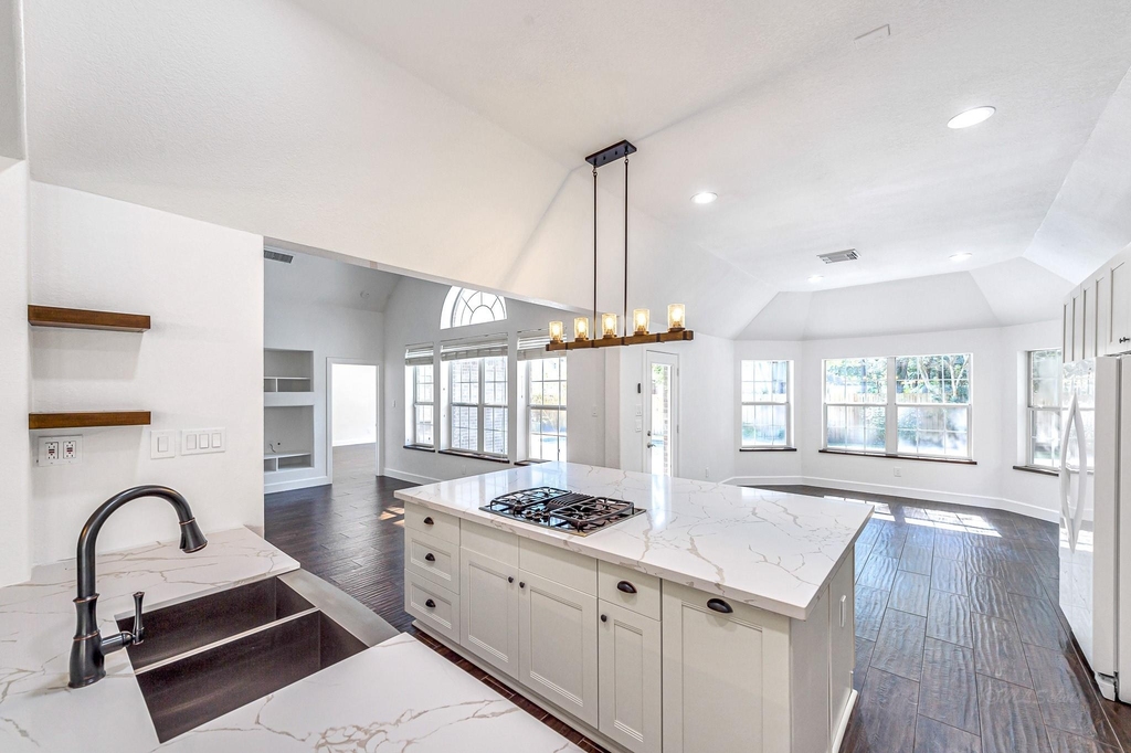 6 Old River Place - Photo 18