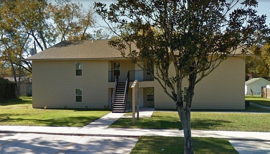 815 East Russell Avenue - Photo 4