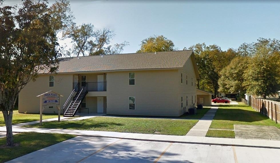 815 East Russell Avenue - Photo 0