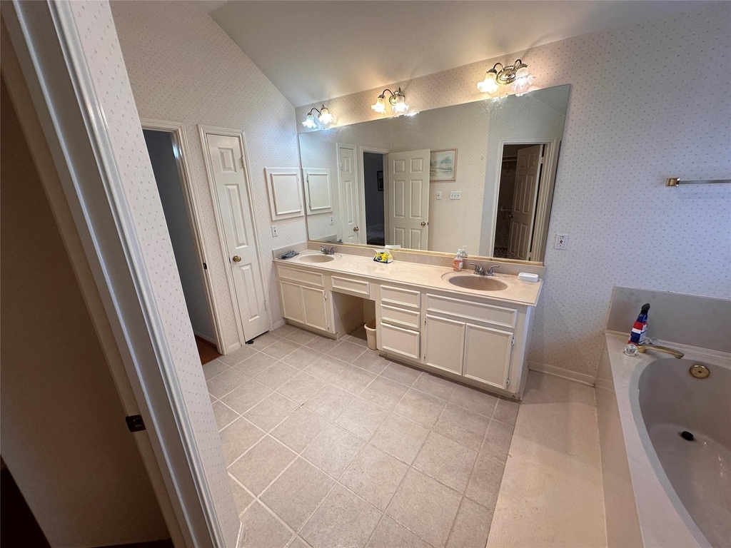 4506 Colony Hills Drive - Photo 19