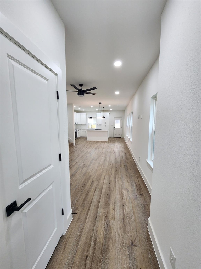 650 Everett St Unit B - Photo 1