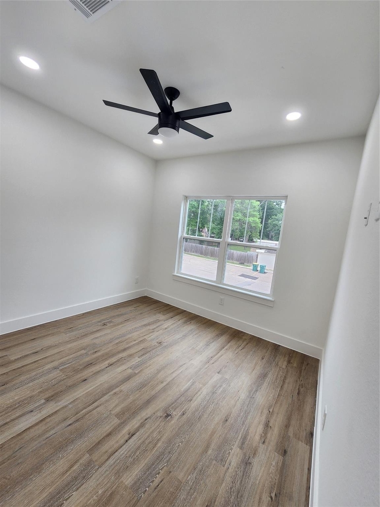 650 Everett St Unit B - Photo 12
