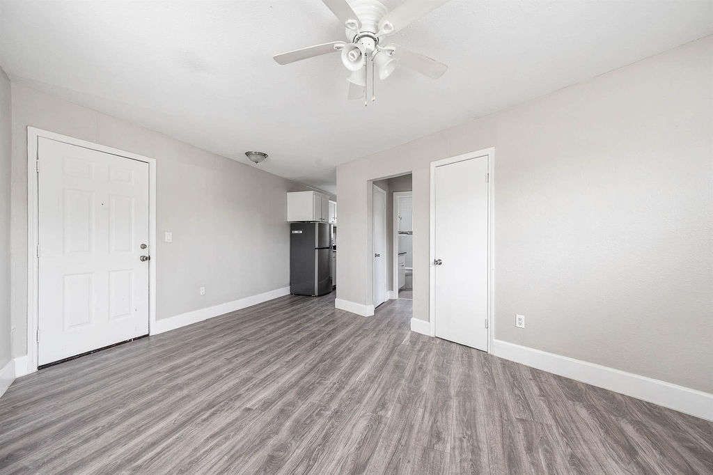 1711 Fourcade Street - Photo 1