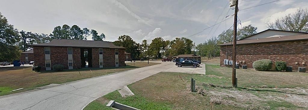 1600 N Houston Street - Photo 0