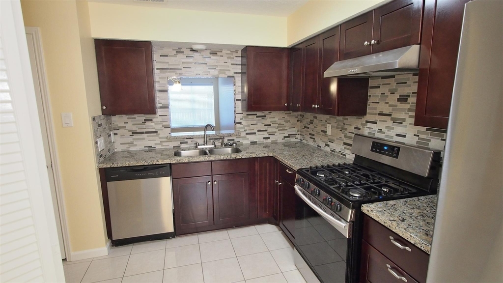 15312 Gorham Dr - Photo 7