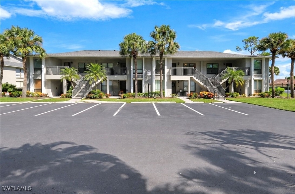 1228 Commonwealth Circle - Photo 0