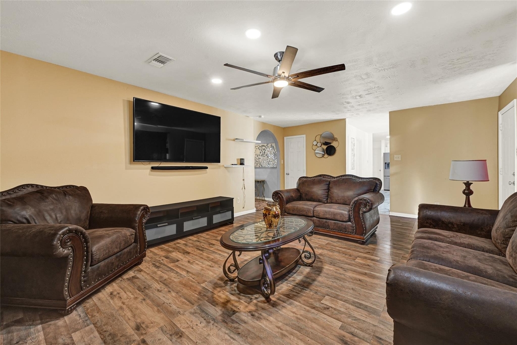 1111 Belaya Lane - Photo 8