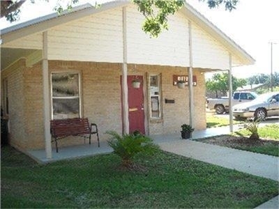 404 Medina - Photo 1