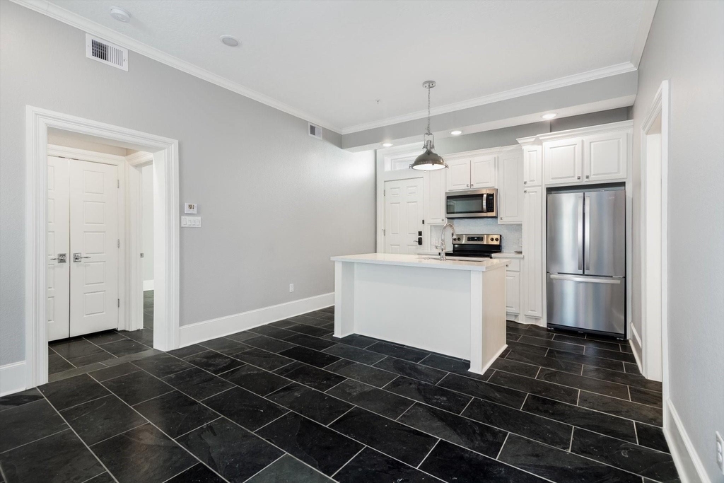 2401 Market Street - Photo 9