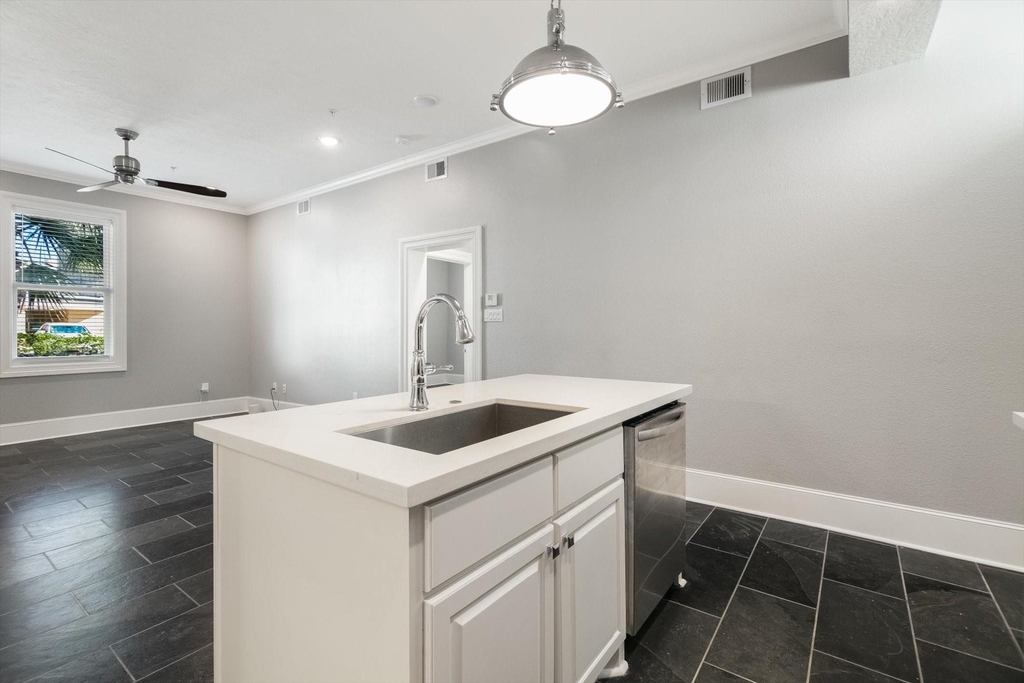 2401 Market Street - Photo 12