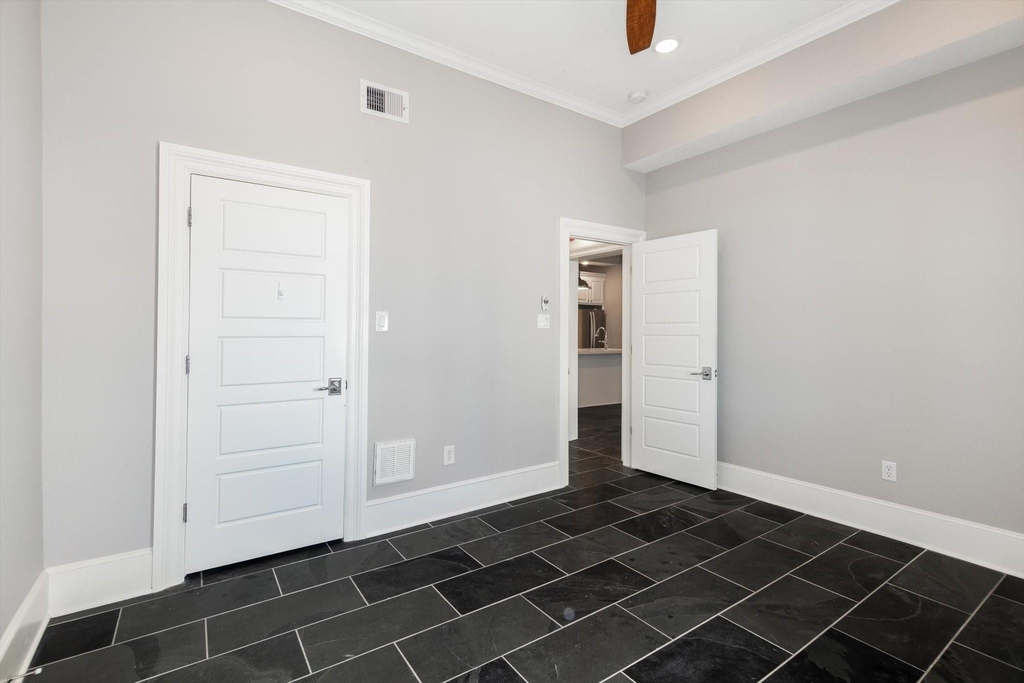2401 Market Street - Photo 18