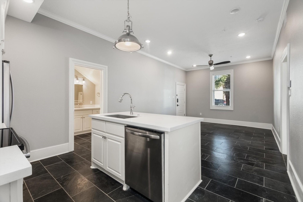 2401 Market Street - Photo 11