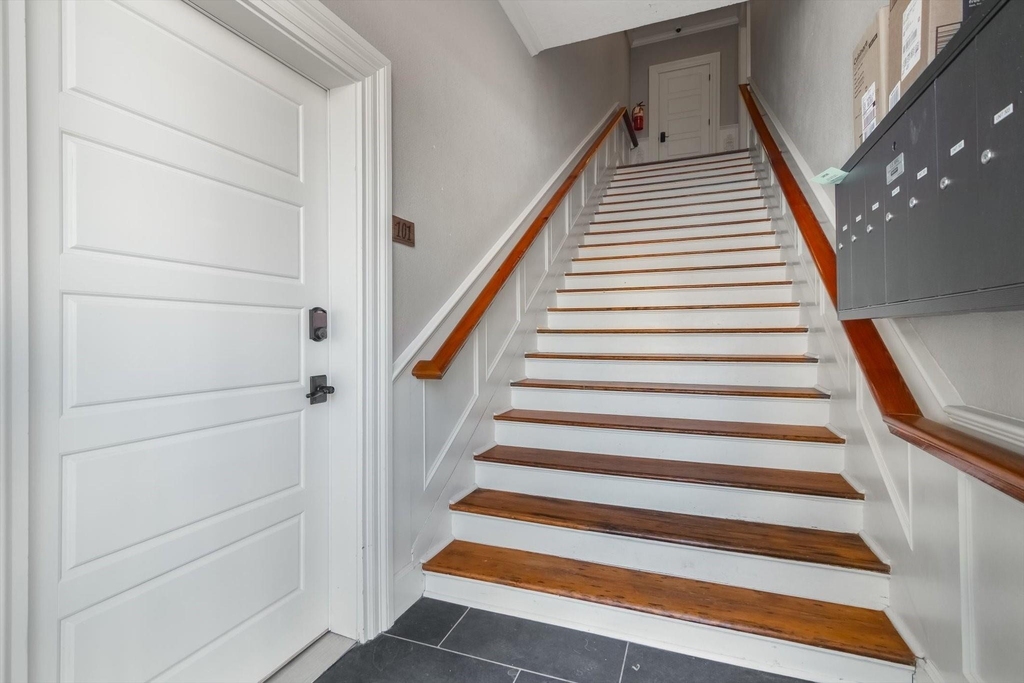 2401 Market Street - Photo 3