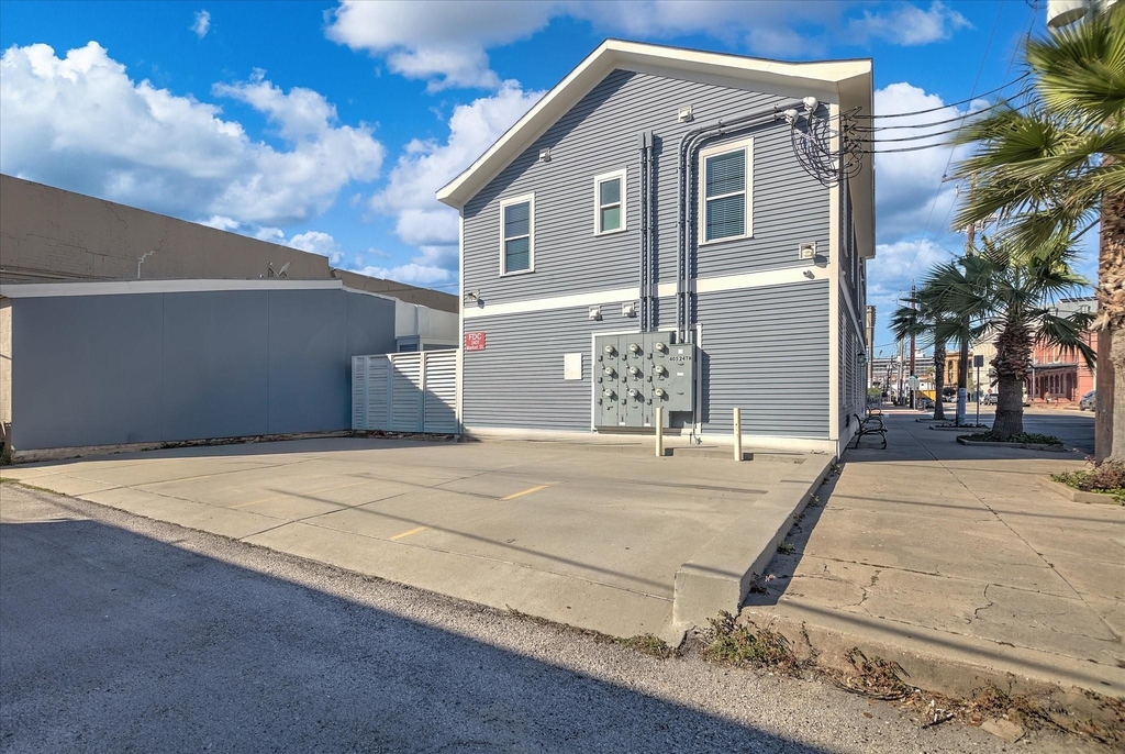 2401 Market Street - Photo 24