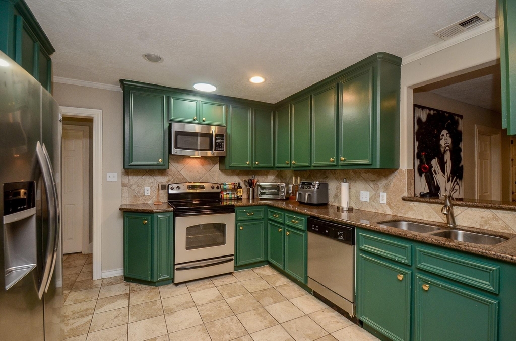 4315 Fernwood Drive - Photo 12
