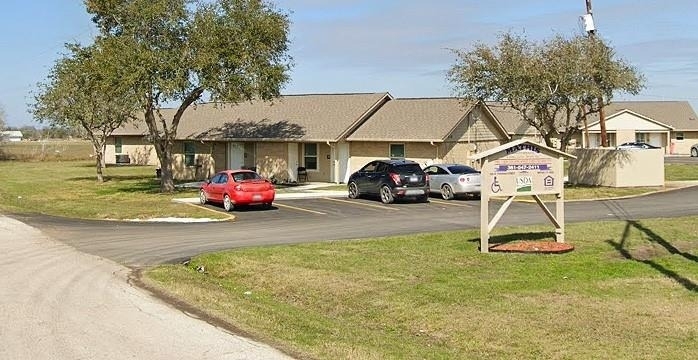 500 W Freeman Street - Photo 1