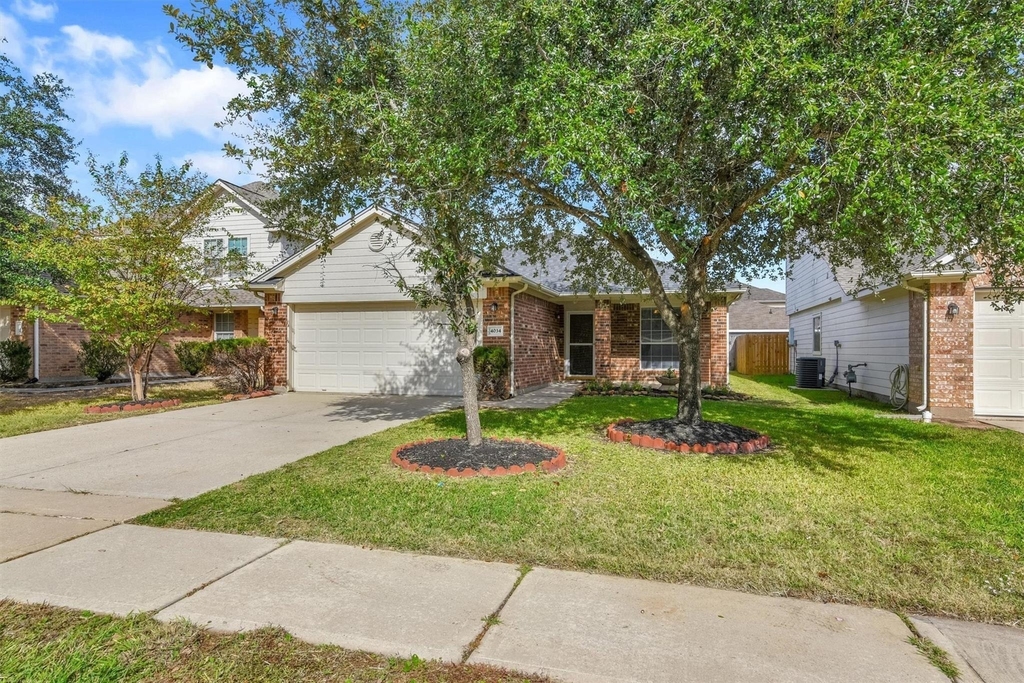 4034 Falvel Shadow Creek Drive - Photo 0