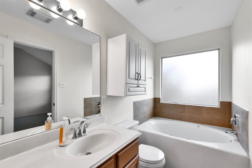 4034 Falvel Shadow Creek Drive - Photo 4