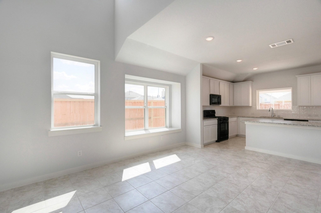 21251 Shore Bluff Drive - Photo 7